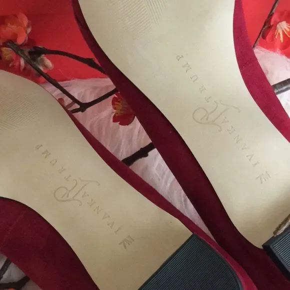 💞IVANKA TRUMP💞Abello dark red suede - Picture 9 of 16
